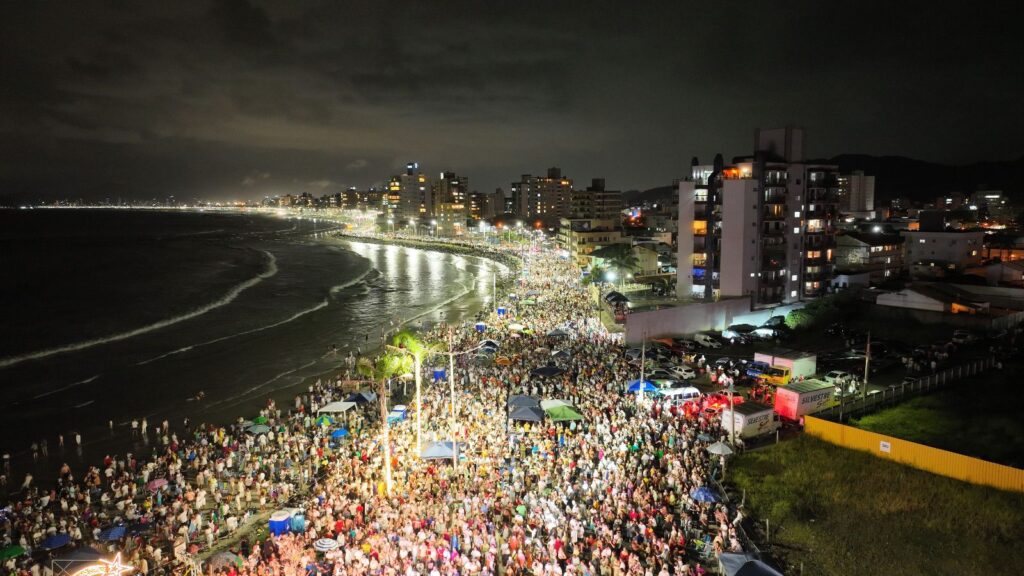 Confira A Programa O Do R Veillon Em Navegantes Jornal Da